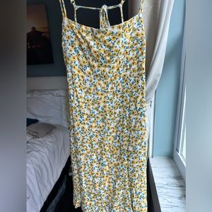 Sunflower short sun dress, size M, open back, very flattering